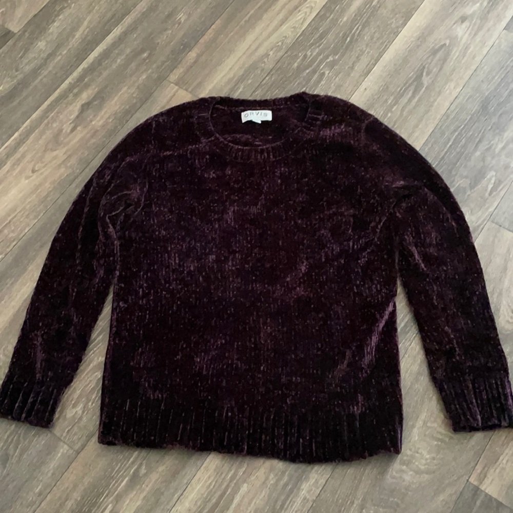 Dark purple medium sweater.